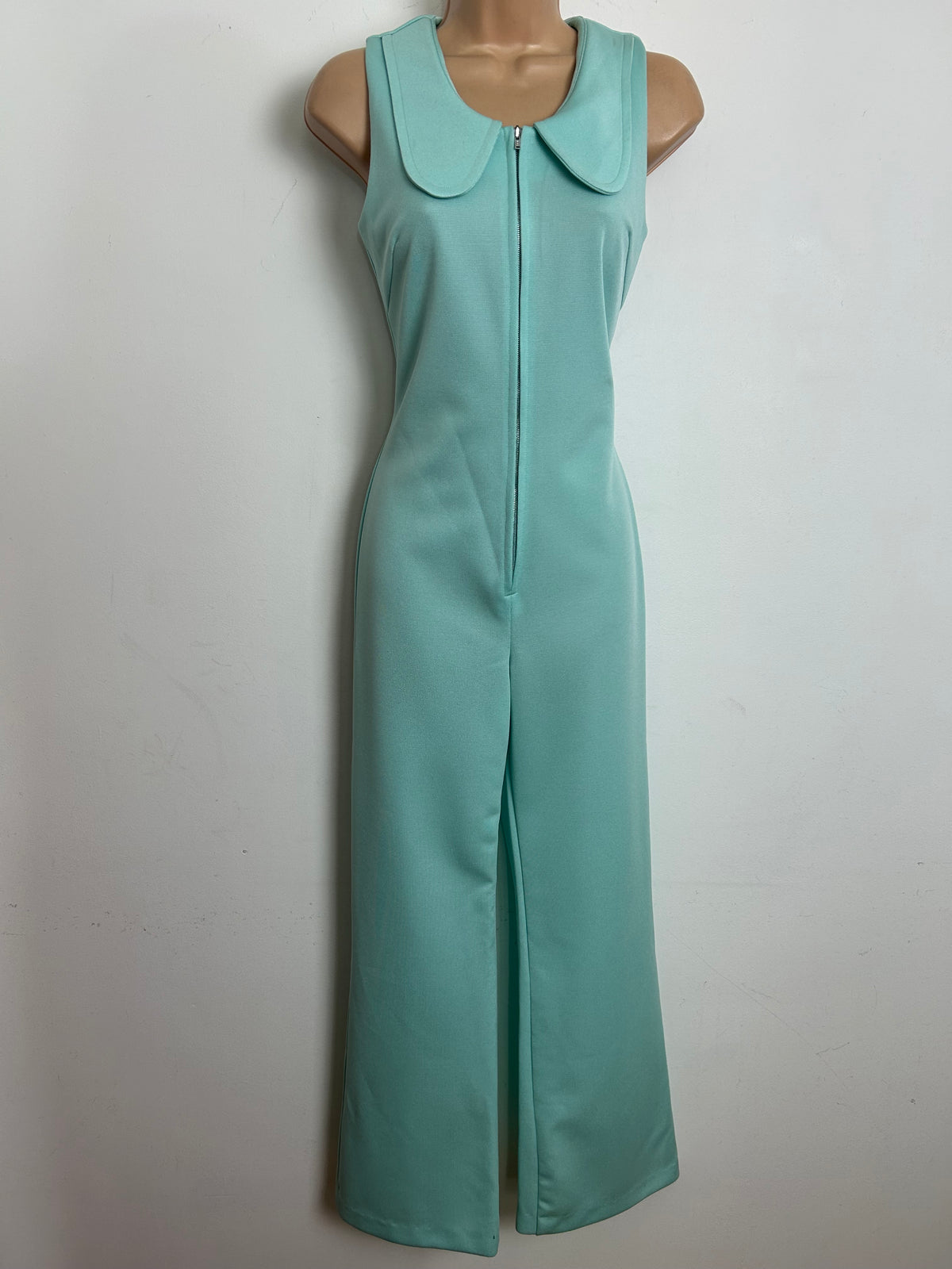 Vintage Early 1970s Size 6-8 Mint Green Beagle Collar Zip Front Straight Leg Jumpsuit