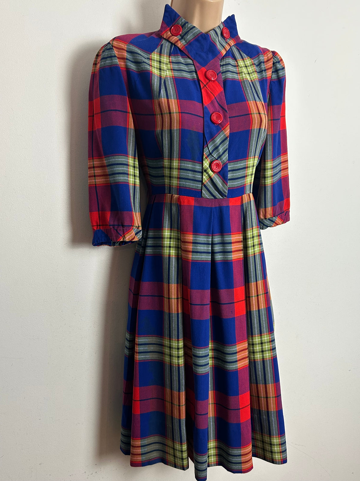 Vintage 1950s Size 10 Blue Red Pink & Green Check Print High Neck Pleated Cotton Day Dress