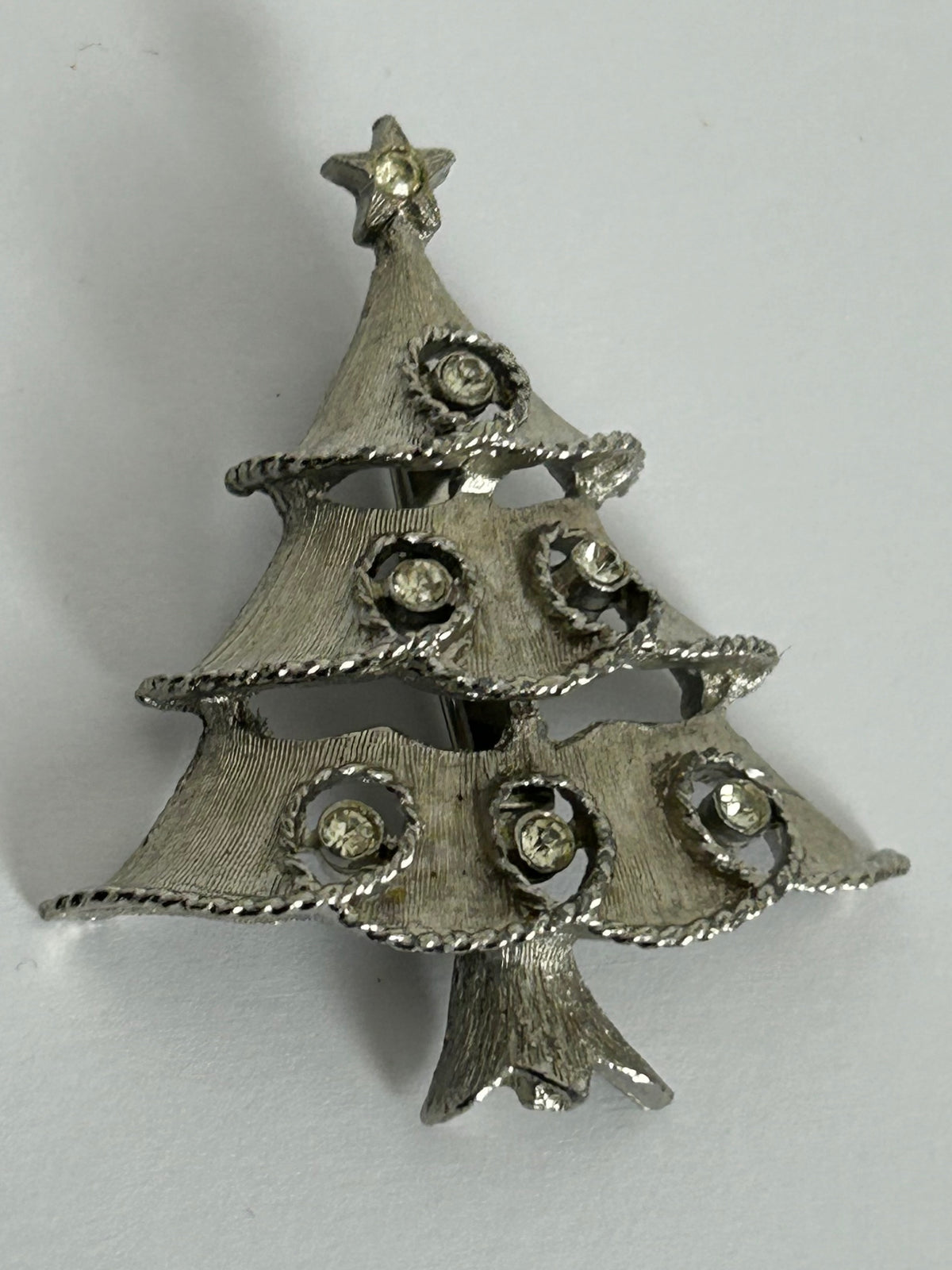 Vintage Cute Brushed Silver Diamante Set Christmas Tree Pin Brooch