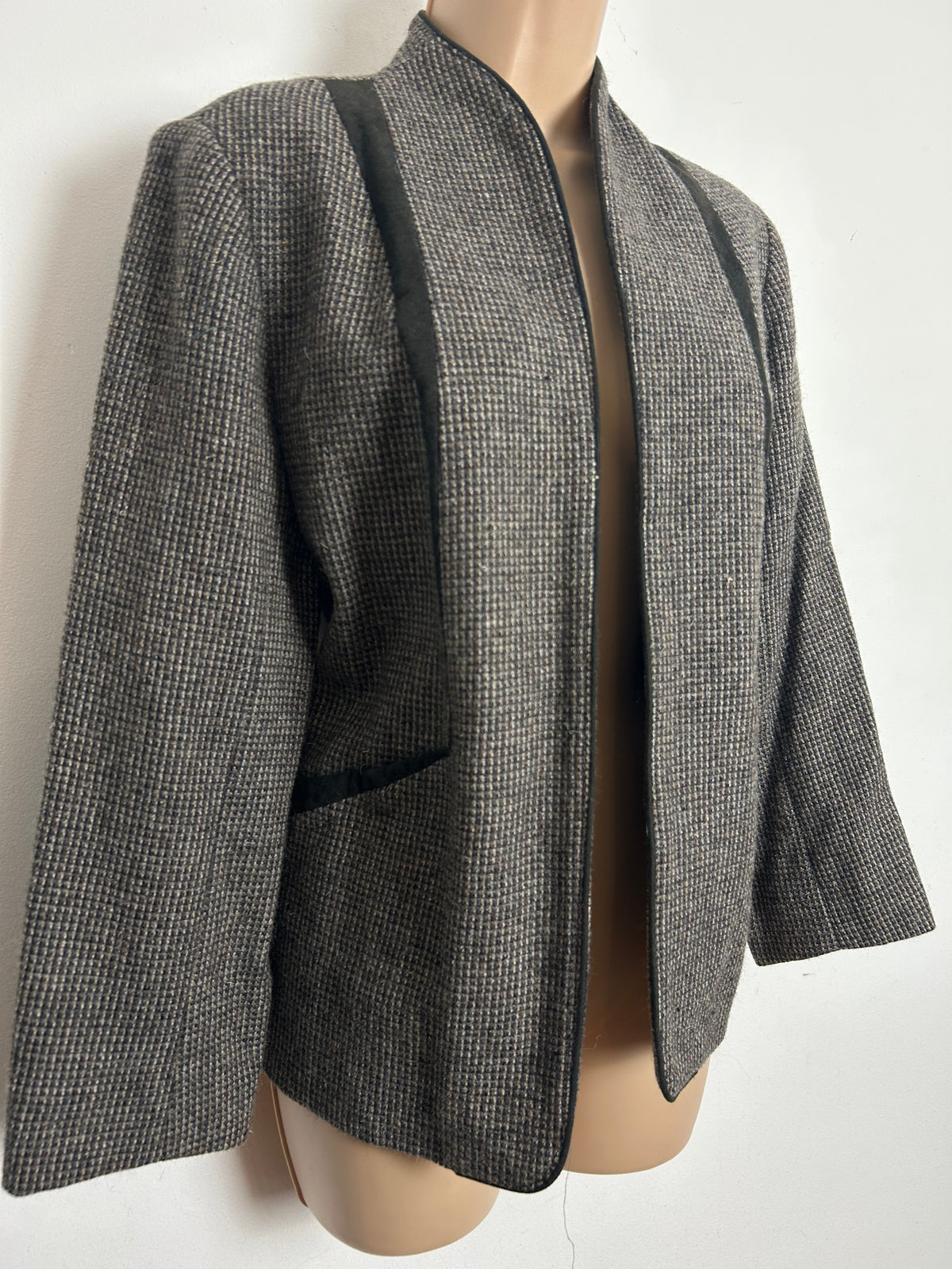 Vintage 1990s Italian Size 12 Dark Brown Tweed Wool Open Fronted Collarless Jacket Blazer