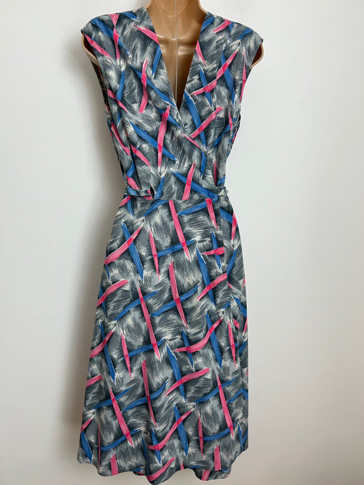 Vintage 1950s Size 10 Grey Pink & Blue Check Print Cotton Wrap Day Dress