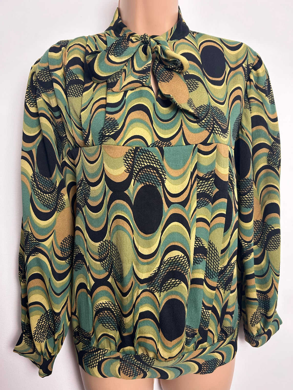 Vintage Late 1970s Size 14 Green & Black Tones Abstract Print Pussy Bow Long Sleeve Blouse