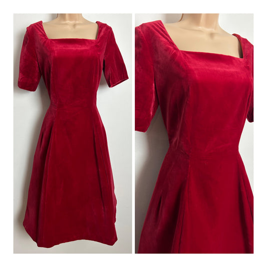 Vintage Late 1950s Size 10 Beautiful Red Velvet Christmas Party Dress Size 10