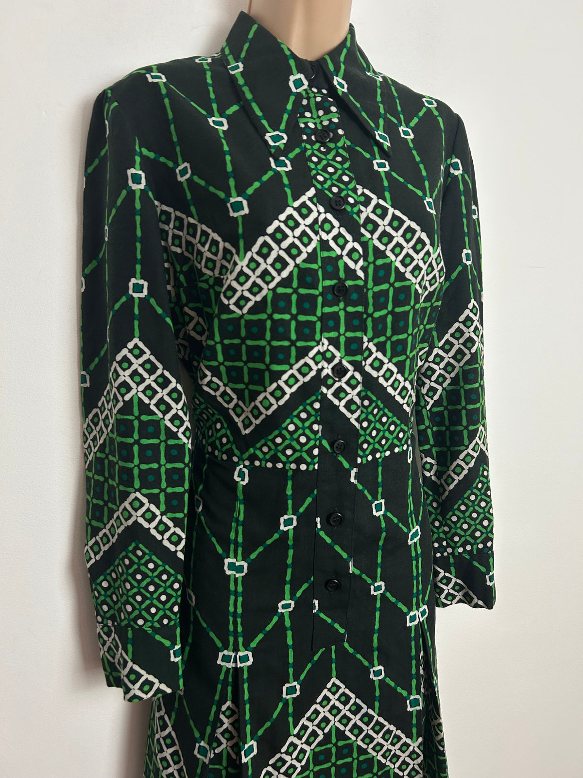Vintage 1970s Size 12 Dark Green Geo Print Long Sleeve Pleated Mod Day Dress