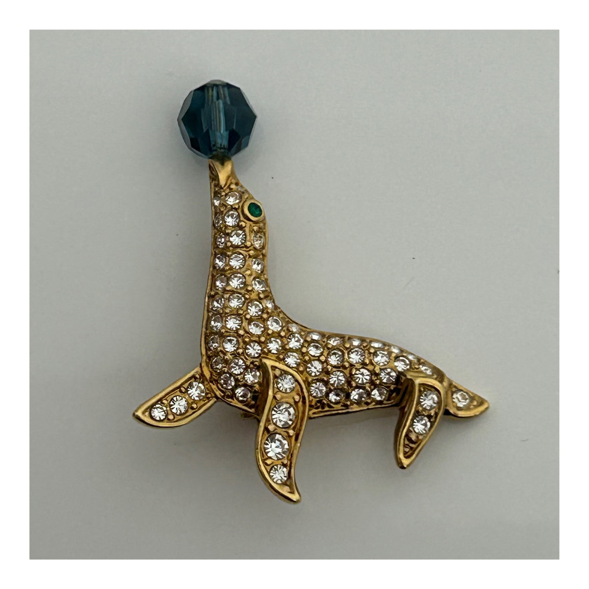 Vintage 1980s Gold Tone Diamante Set Sweet Little Sea Lion Pin Brooch