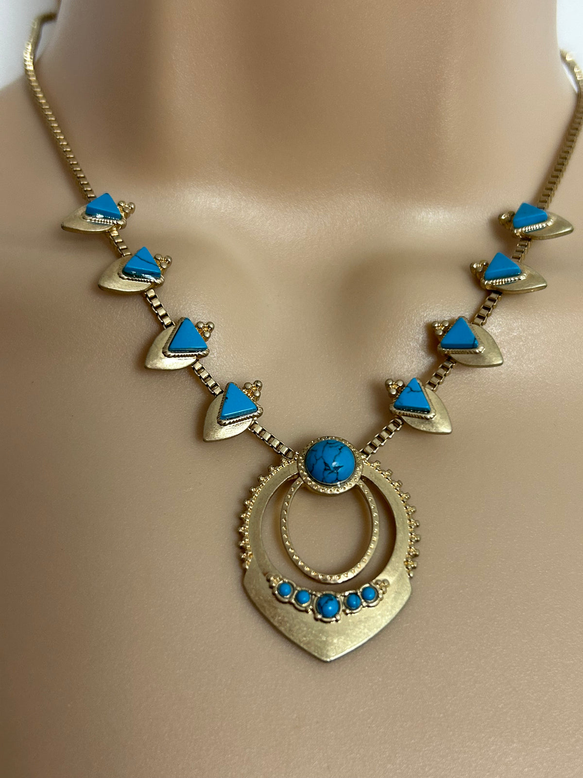 Vintage Gold Tone & Turquoise Stone Set Ethnic Inspired Boho Necklace