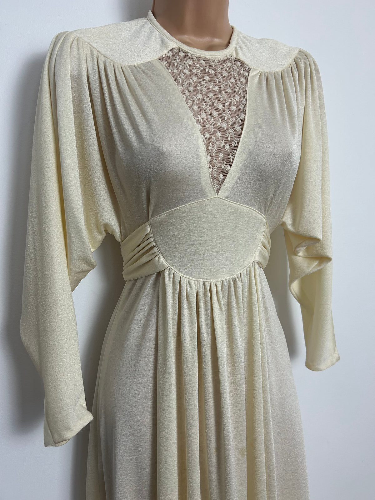 Vintage 1970s MR DARREN Size 8 Cream Lace Panel Grecian Style Draped Sleeve Occasion Wedding Boho Maxi Dress