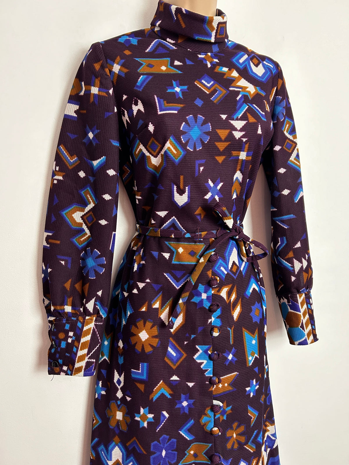Vintage 1970s UK Size 8 Very Dark Purple Blue & White Abstract Geo Print Belted Maxi Dress