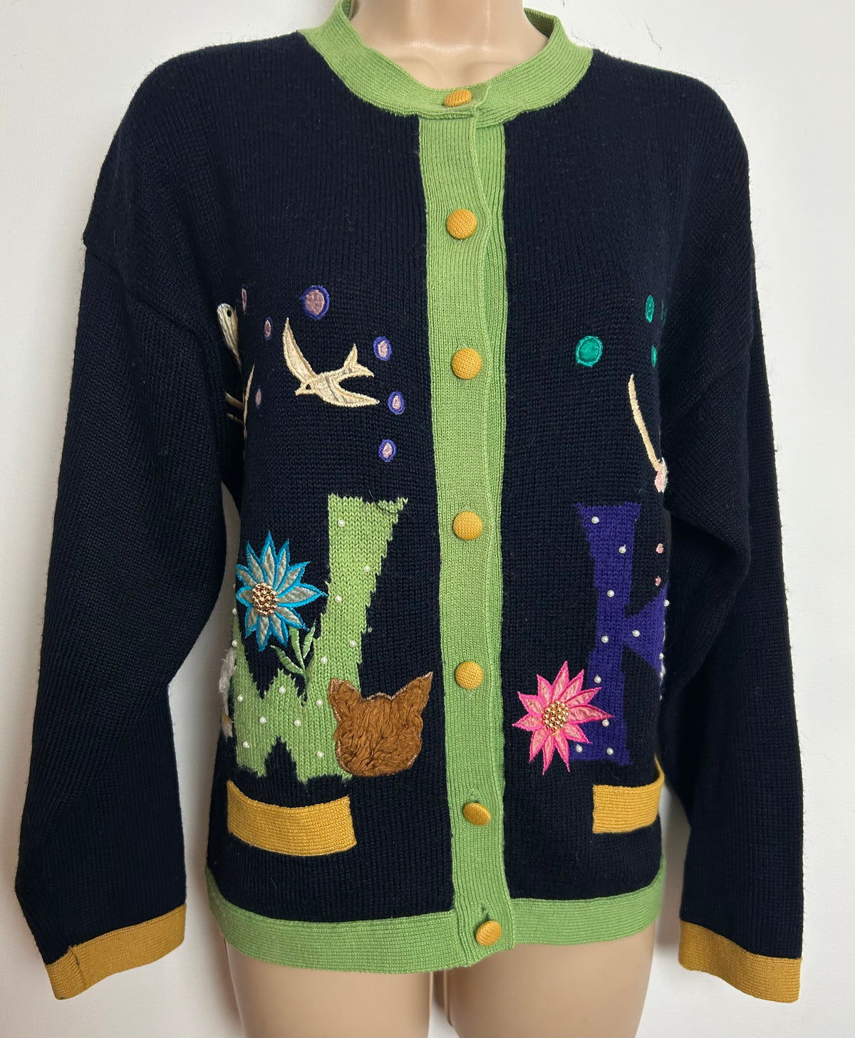 Vintage 1980s DECADE SIGNE KIABI Size 12/14 Black & Green Polar Bear Bird & Flowers Applique Detail Wool Cardigan