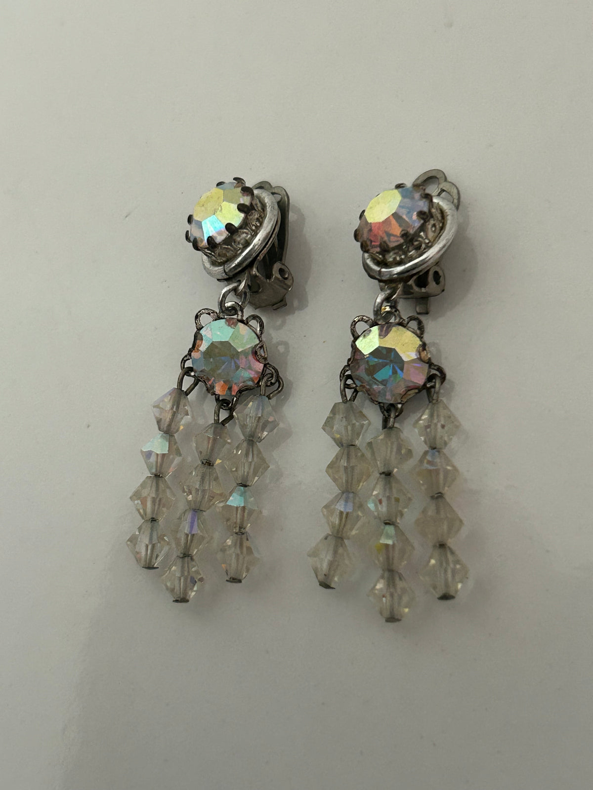 Vintage 1950s Silver Tone Aurora Borealis & Glass Bead Dangle Clip On Earrings