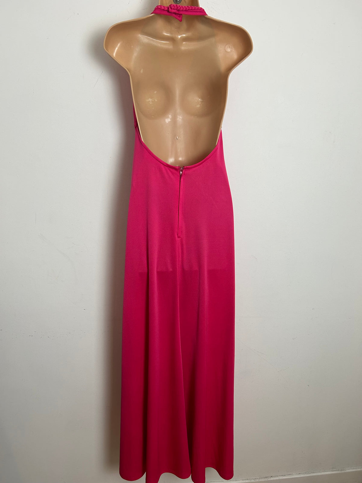 Vintage 1970s BERNSHAW Size 8-10 Hot Pink Plait Detail Halterneck Keyhole Open Back Maxi Dress