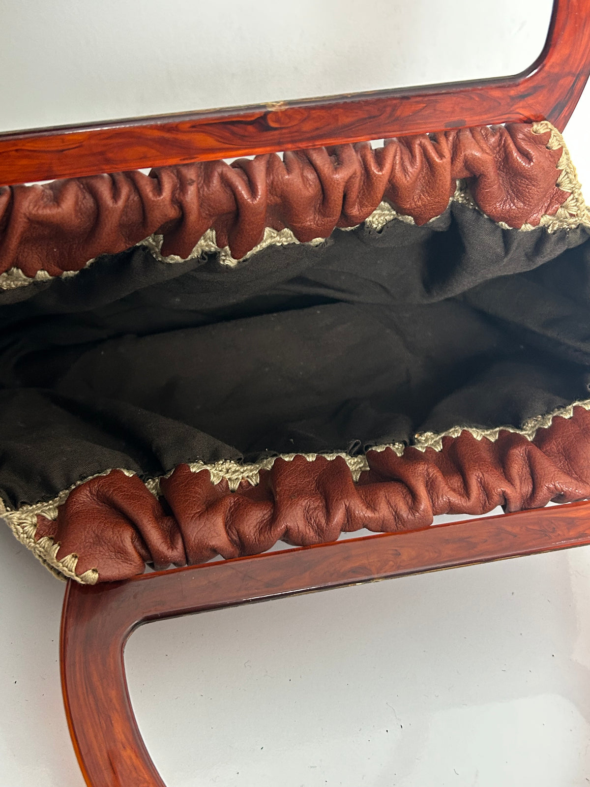 Vintage 1970s Chestnut Brown Leather Stitch Detail Plastic Handled Boho Handbag