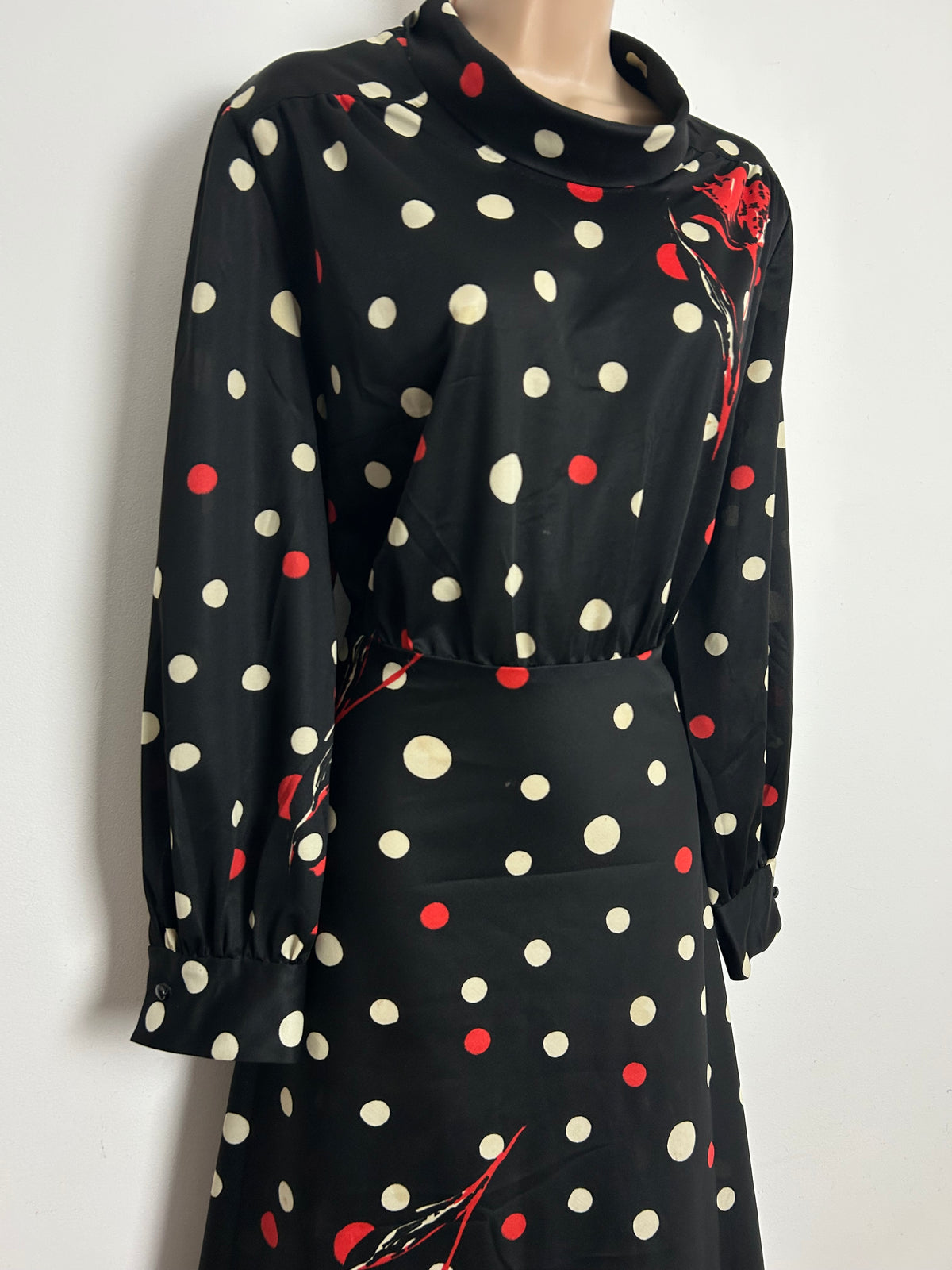 Vintage Late 1970s Size 14 Black White & Red Spot & Rose Print Fit & Flare Day Dress