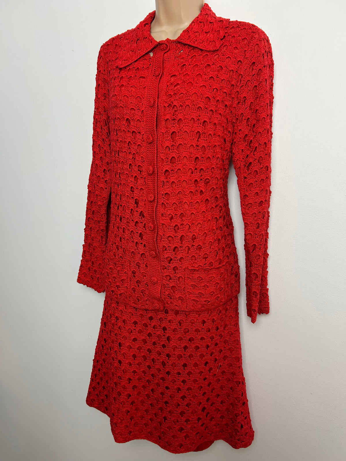 Vintage 1960s VERY RARE KLESHIE BELLMAN Size 12 Hand Made 100% Wool Red Crochet Skirt Suit