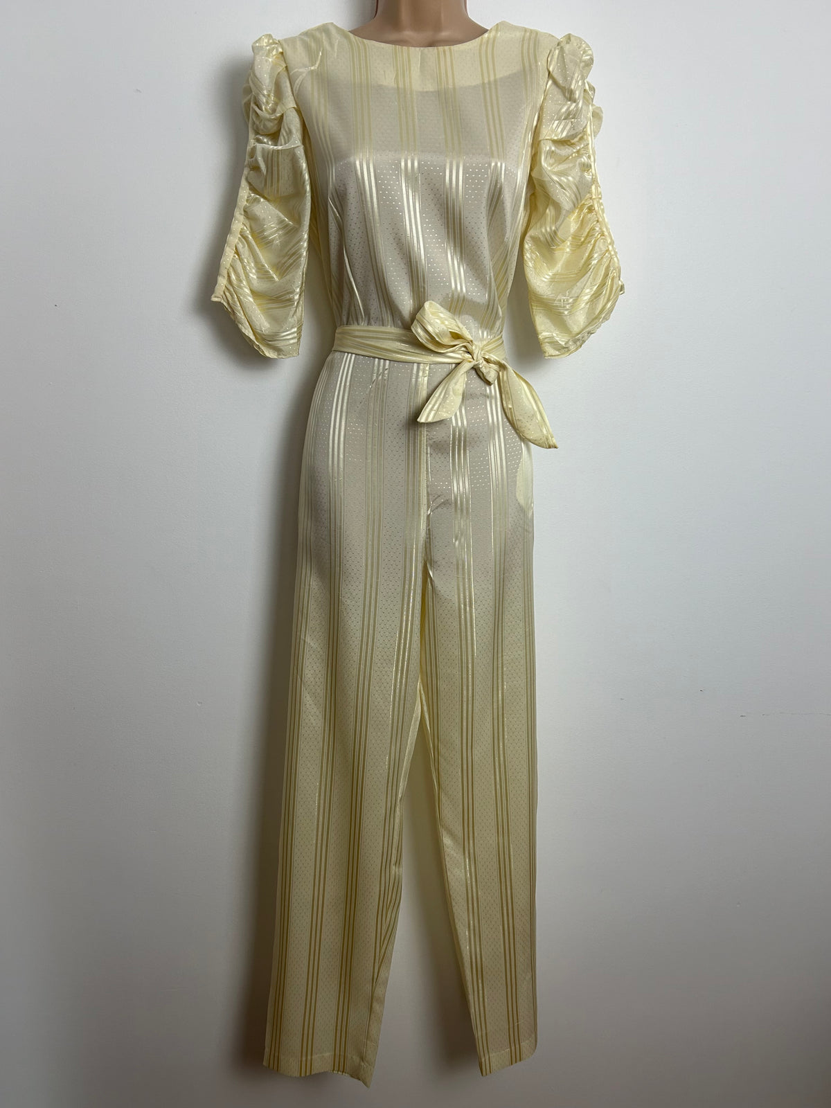 Vintage 1980s Size 8-10 Cream Stripe & Spot Pattern Belted Ruched Sleeve Jumpsuit