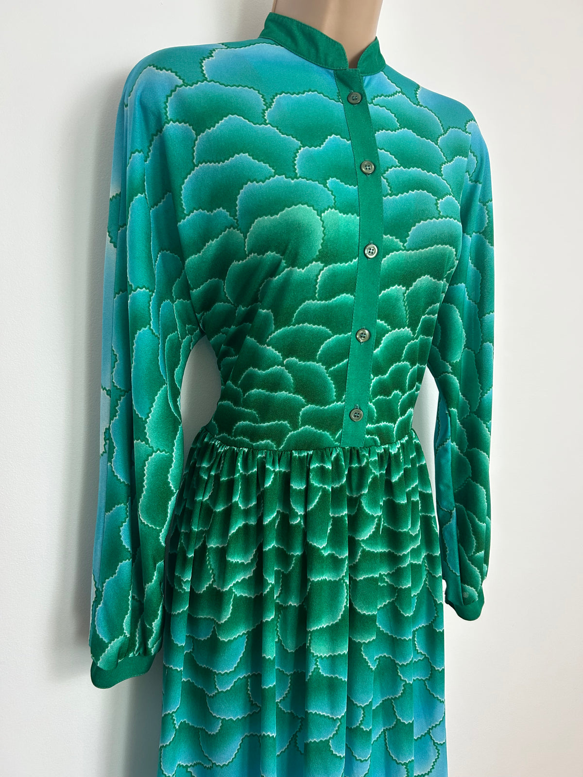 Vintage 1970s Size 12 Green & Blue Tones "Cloud" Effect Print Long Sleeve Day Dress