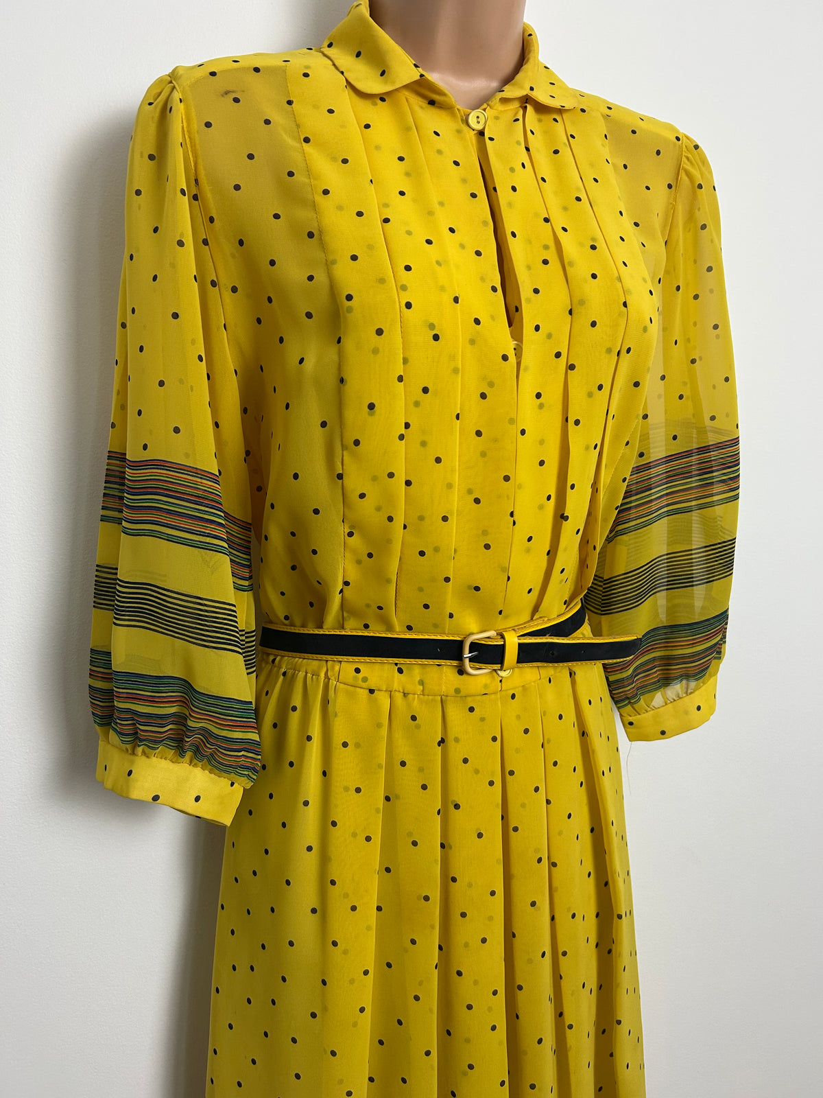 Vintage Late 1970s/Early 1980s CARRE Size 10-12 Yellow & Black Polka Dot Belted Pleated Day Dress