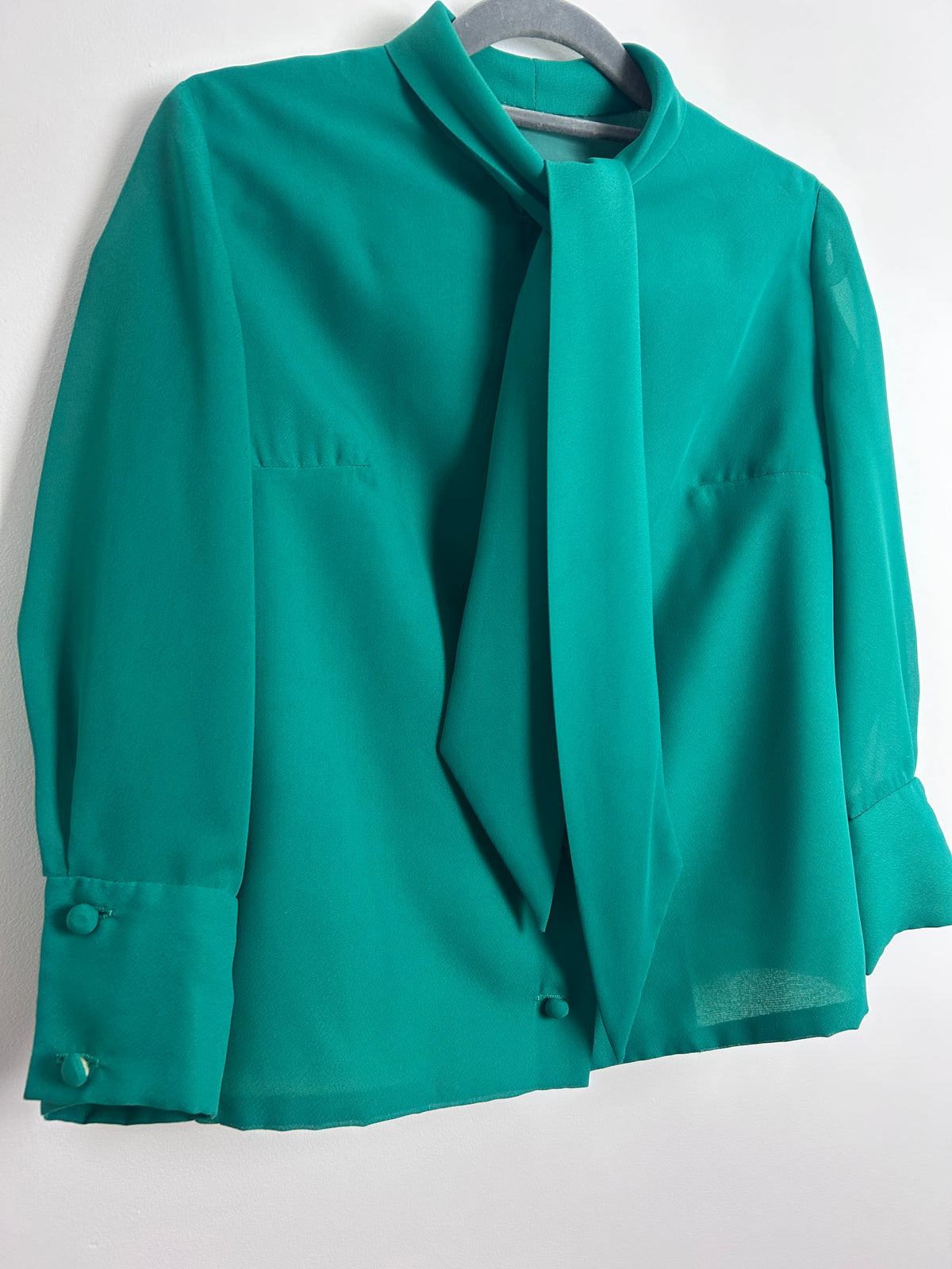 Vintage Late 1960s UK Size 12 Grass Green Pussy Bow Mid Length Sleeve Blouse