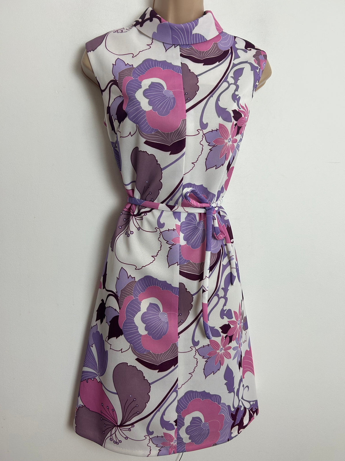 Vintage Early 1970s ST MICHAEL Size 10 White Pink Lilac & Plum Floral Print Sleeveless Belted Mod Dress