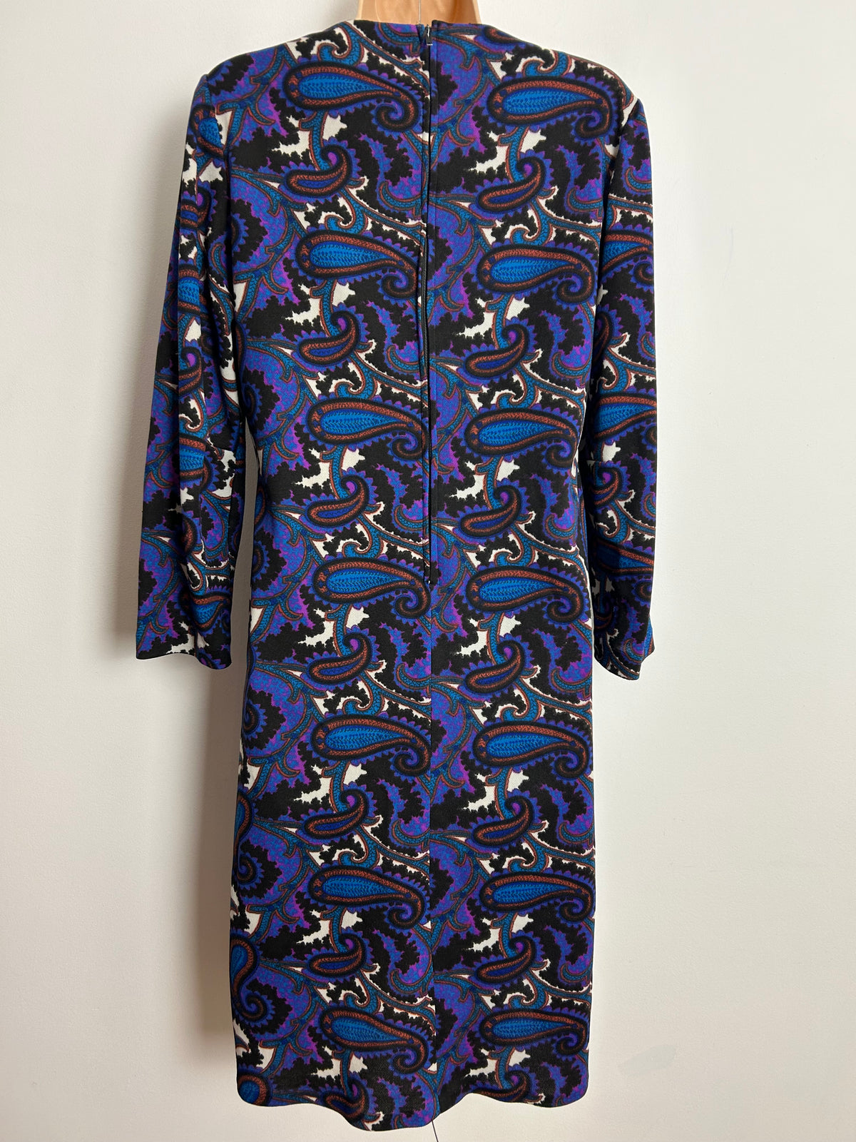 Vintage 1960s FULTON UK Size 12-14 Black Blue & Dark Pink Paisley Print Long Sleeve Mod Shift Dress