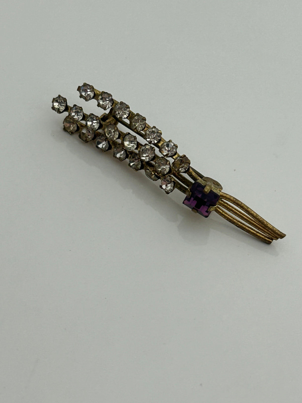 Vintage 1940s 1950s Gold Tone Base Metal Diamante & Purple Stone Set Foliage Pin Brooch