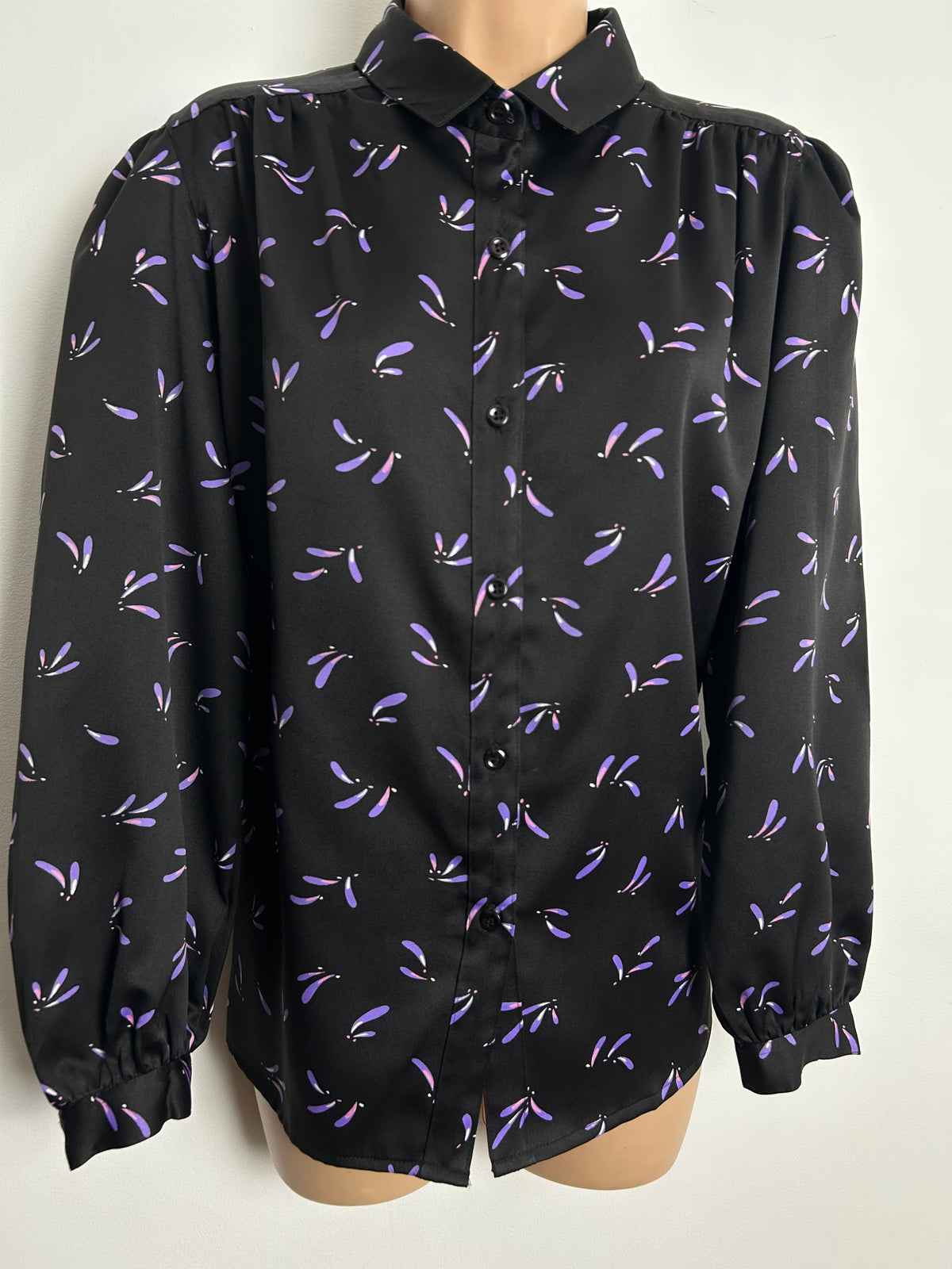 Vintage Early 1980s Size 16-18 Black Lilac & Pink Petal Print Long Sleeve Shirt