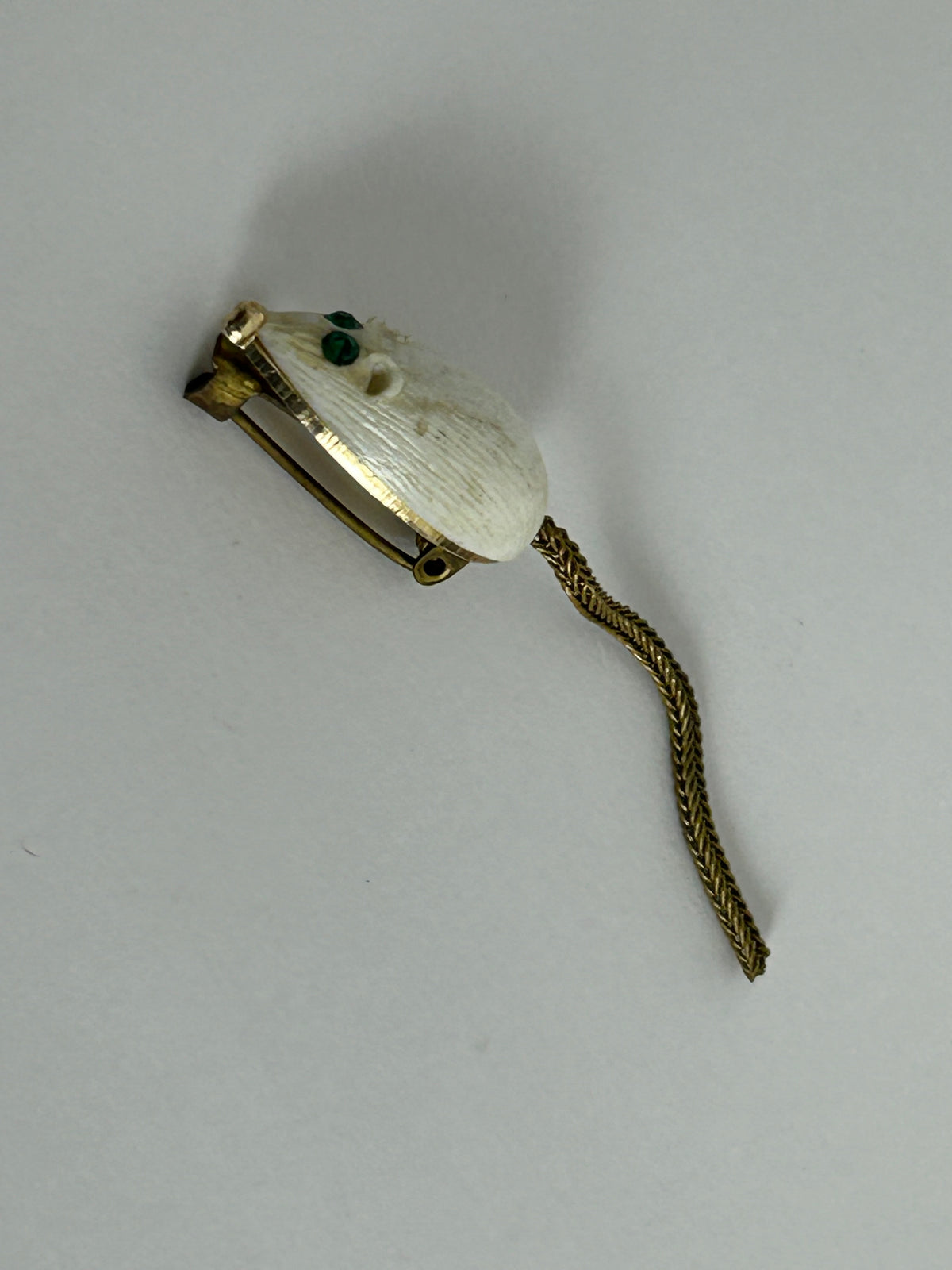 Vintage 1960s RARE Gold Tone & White Celluloid Tiny Mouse Brooch With Articulated Tail