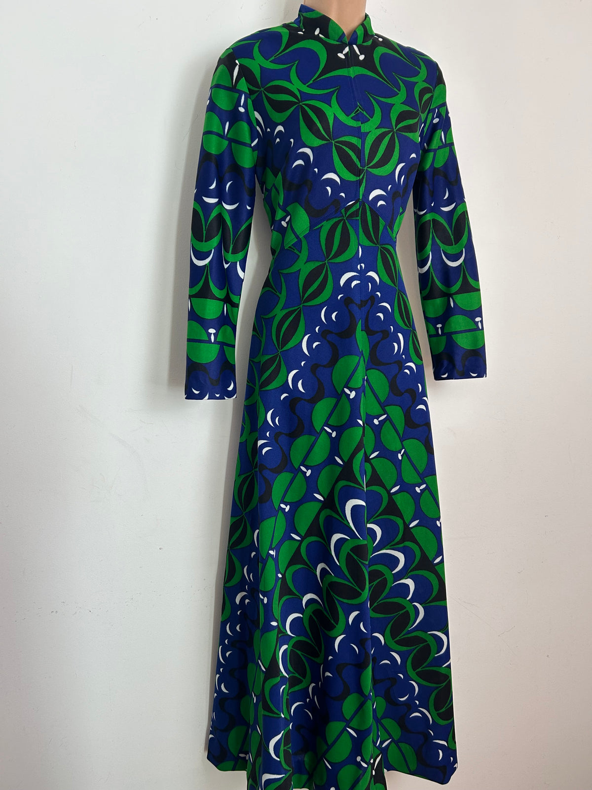 Vintage 1970s Size 10 Navy Blue Green & Black Abstract Print Long Sleeve Maxi Dress