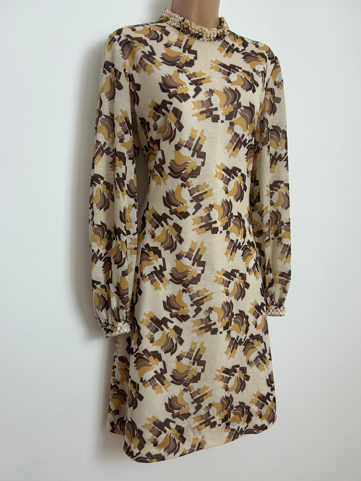 Vintage 1960s Size 12-14 Cream Brown & Mustard Abstract Print Long Sleeve Mod Shift Dress