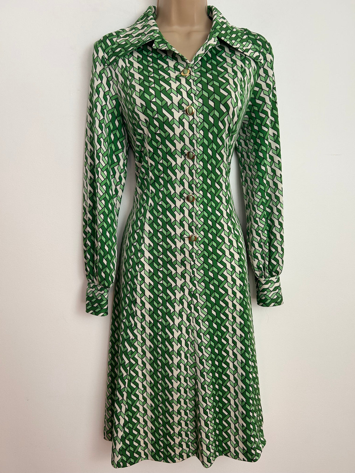 Vintage 1970s LAPIDUS OF SWEDEN Size 8 Green & White Geometric Print Dagger Collar Shift Dress