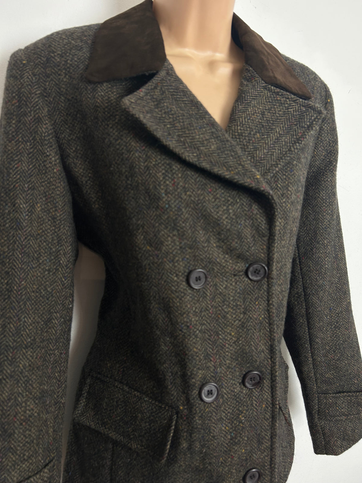 Vintage 1980s CHARACTER SUBURBANWEAR Size 12 Brown Wool Tweed Blazer With Suede Collar
