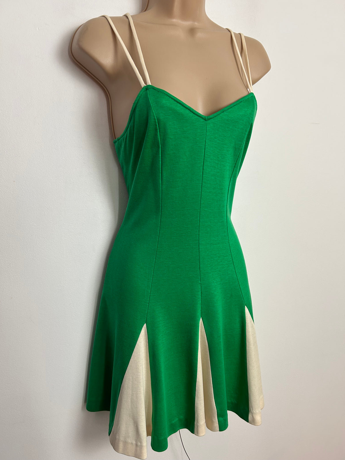 Vintage 1970s SAINT CLOUD Size 6 Green & Beige Double Strap Mini Sundress