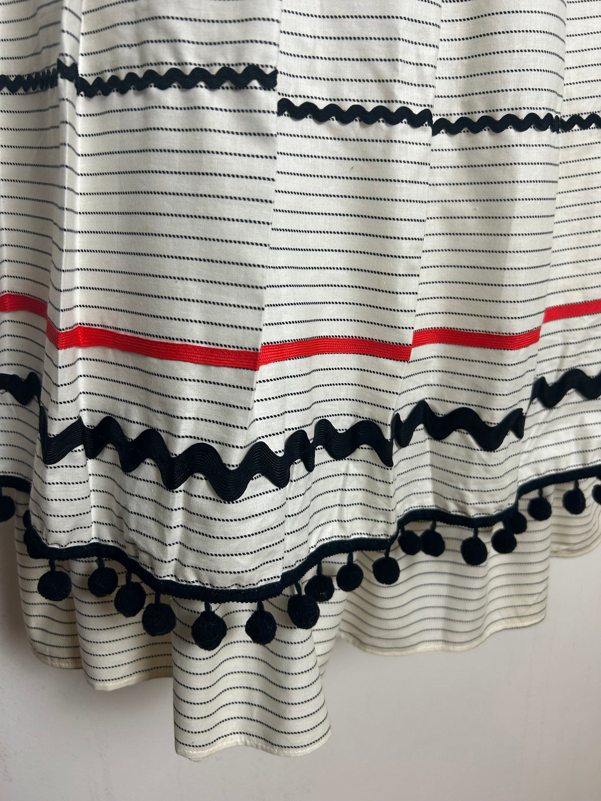 Vintage 1970s IAN PETERS Size 10-12 Black & Cream Ric Rac & Pom Pom Trim Pleated Dress