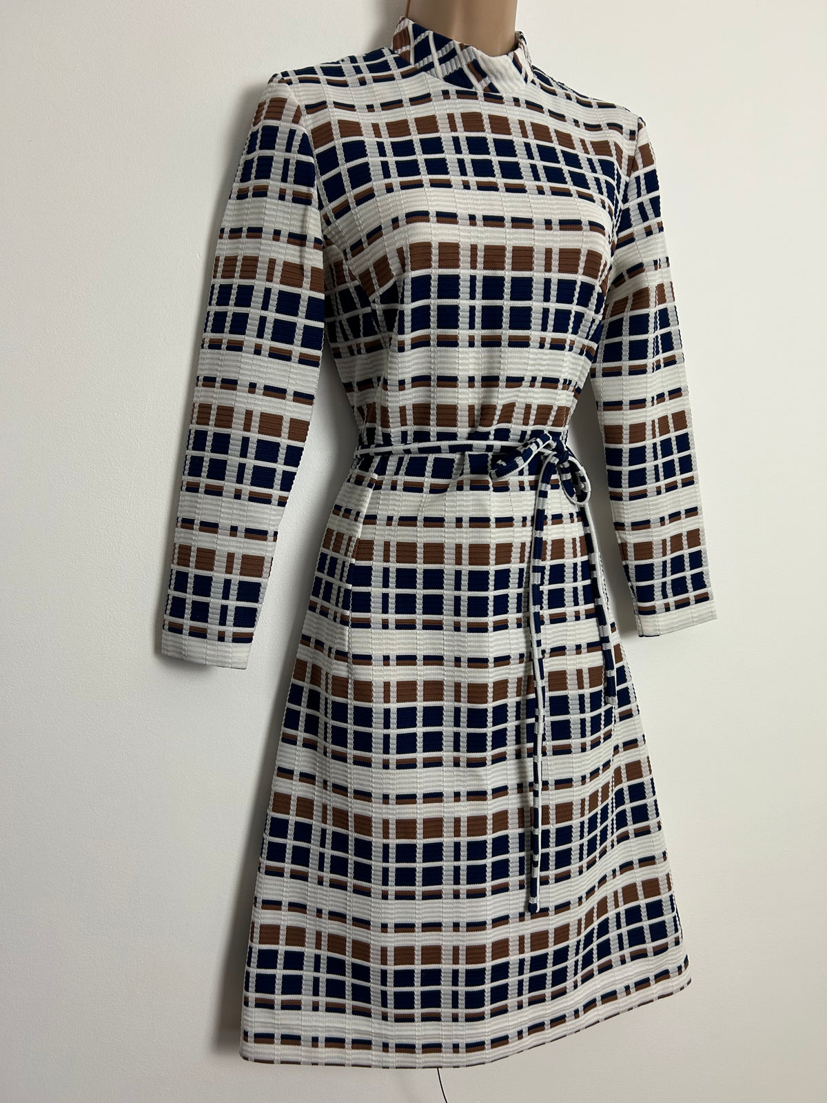 Vintage 1970s ELIZABETH TEES UK Size 10 White Brown Navy Blue Check Print Belted Mod Dress