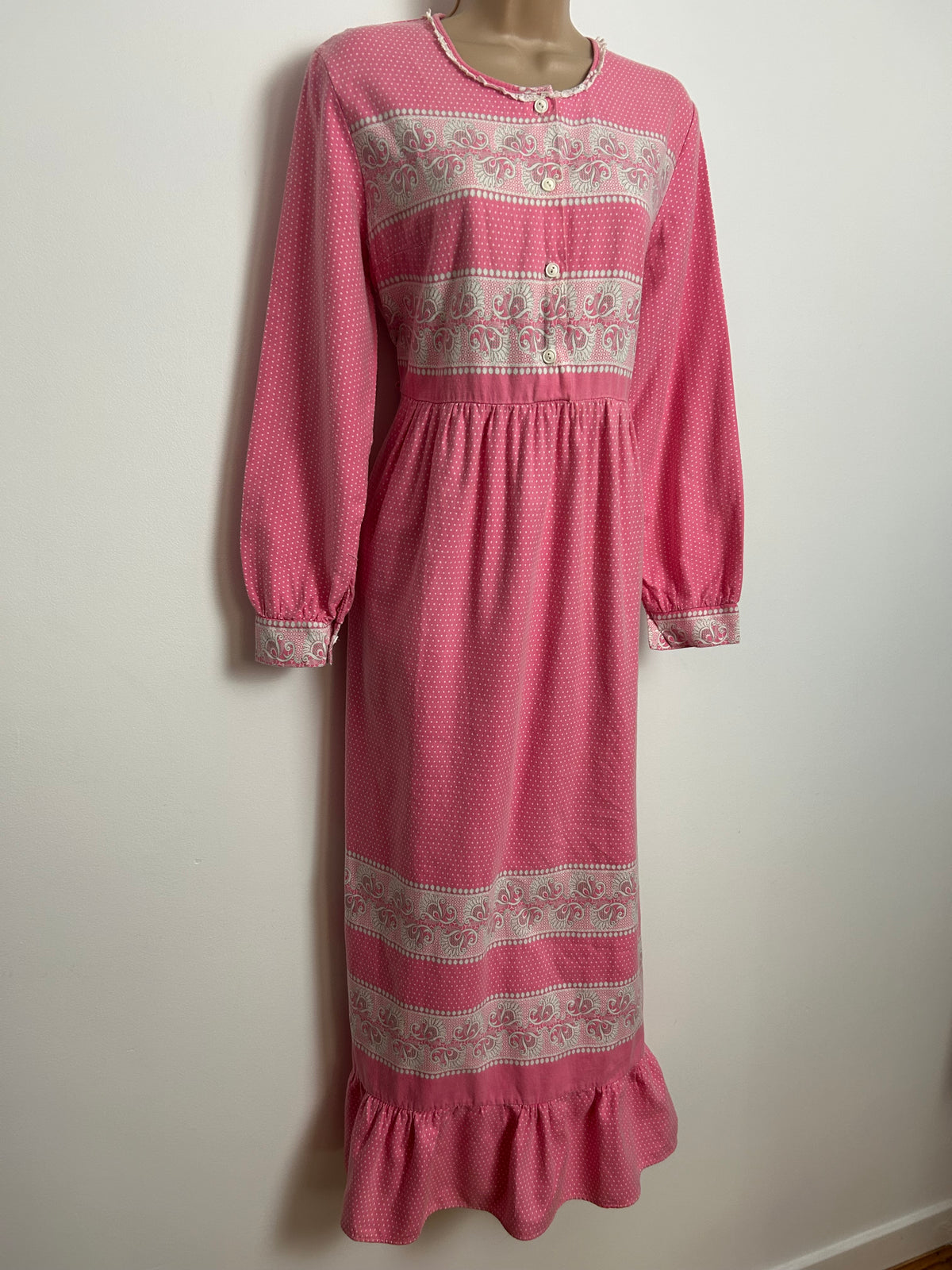 Vintage 1970s Size 12-14 Pink & White Polka Dot Print Long Sleeve Cotton Maxi Nightdress