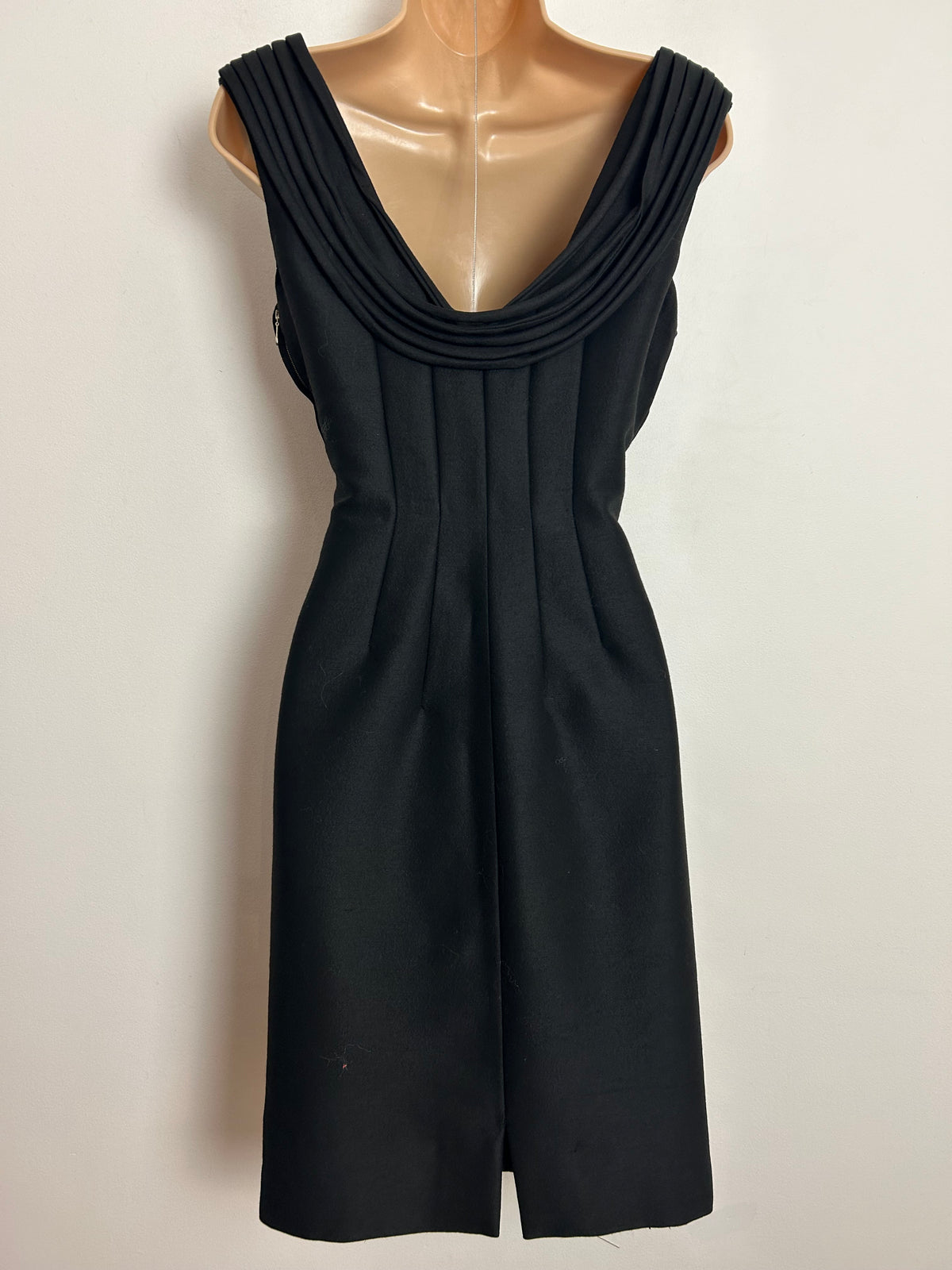 Vintage 1960s UK Size 10 Black Sleeveless Scooped Back Fitted Wiggle Party Dress