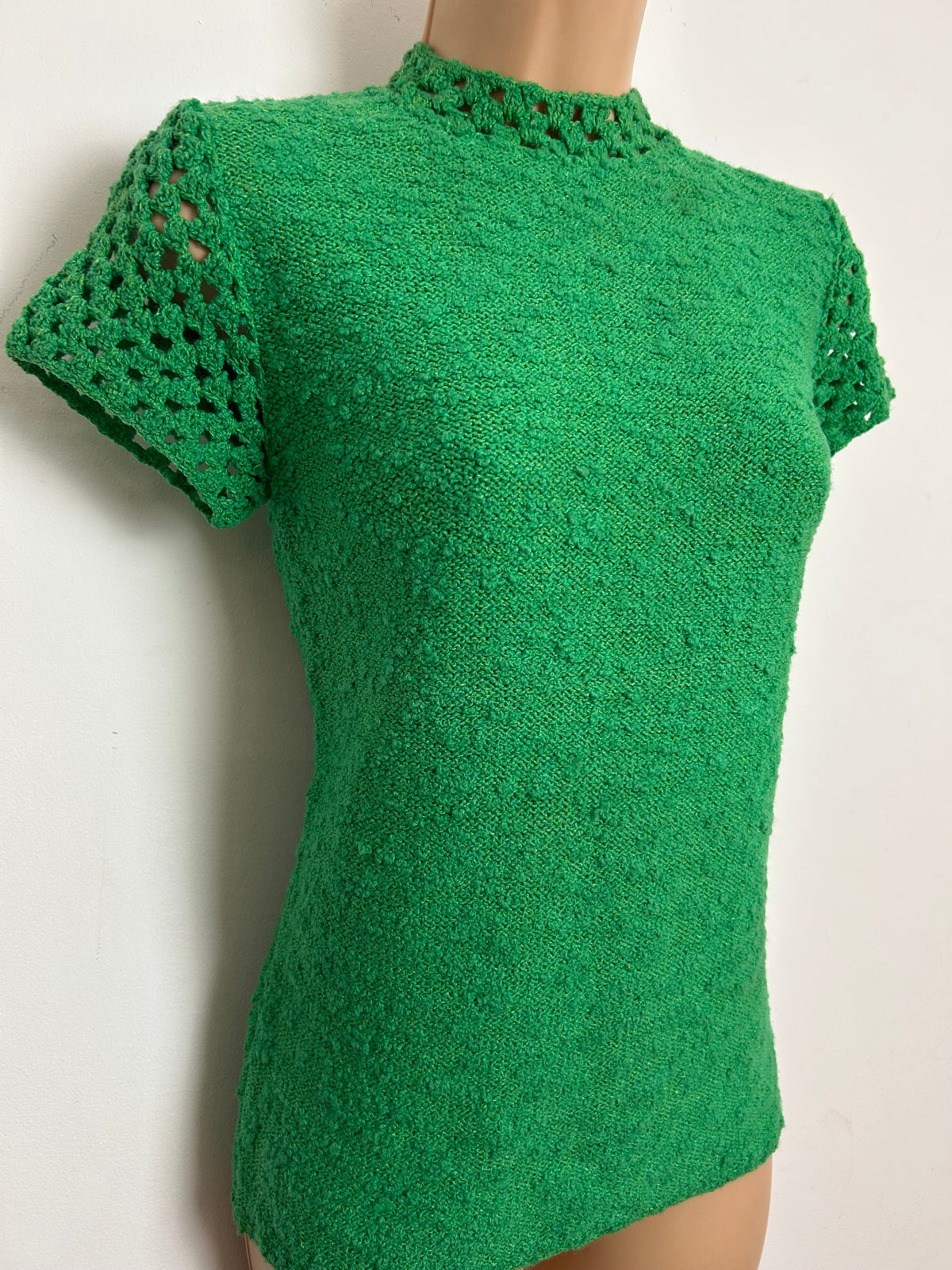 Vintage 1960s ST JOHN KNITS BY MARIE GREY Size 8 Green Short Sleeve Spring Jumper