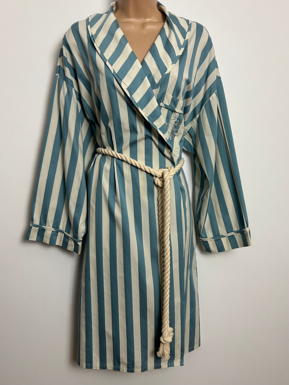 Vintage 1980s LAURA ASHLEY Size 12-14 Blue & White Stripe Cotton Dressing Gown