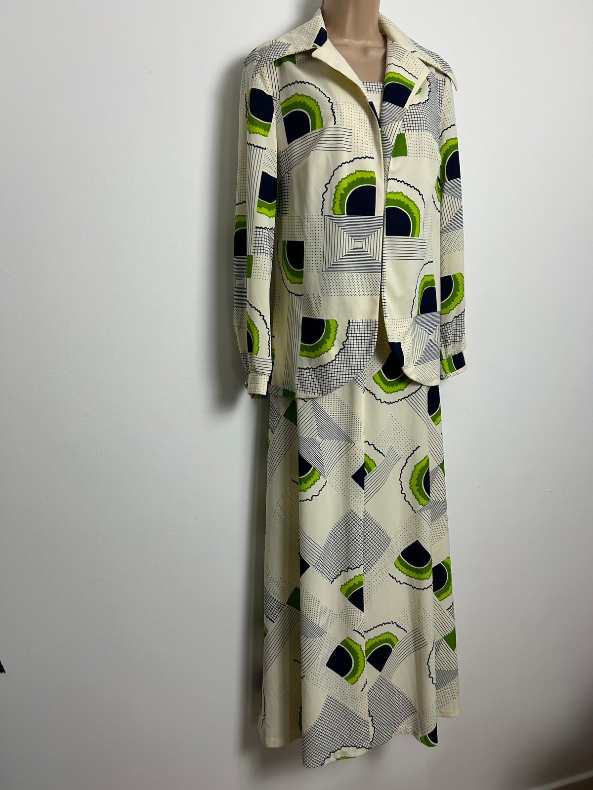 Vintage 1970s MARISA By Kitty Copeland Size 10-12 Cream Navy Blue & Green Abstract Print Dress & Matching Dagger Collar Open Fronted Shirt  Style Jacket