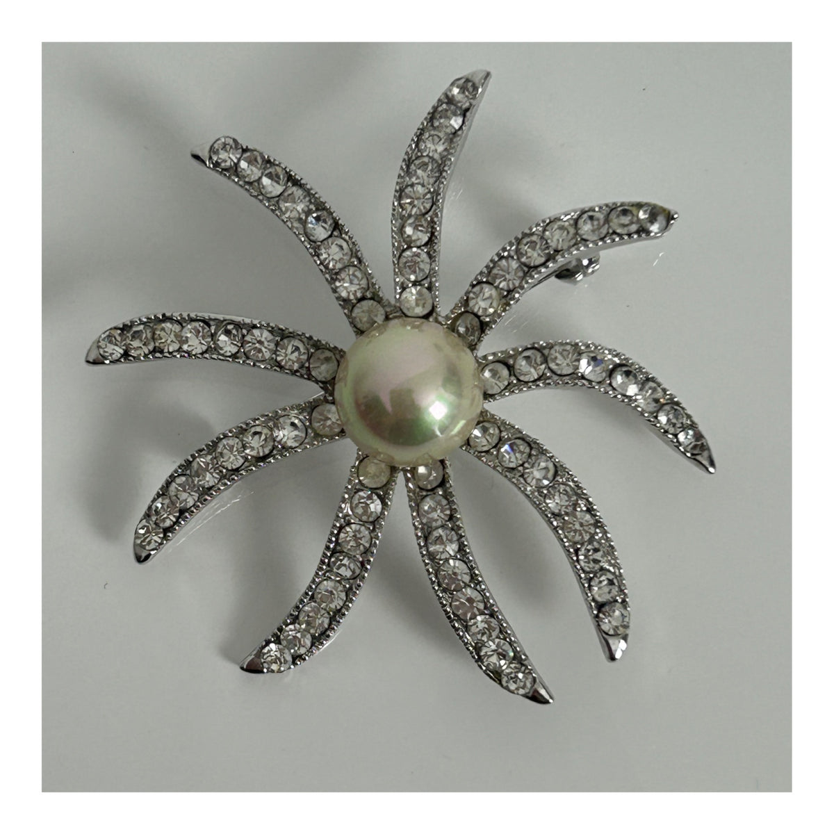 Vintage Early 1960s Silver Tone Paste Diamante Set Stylised Starburst Floral Cocktail Brooch