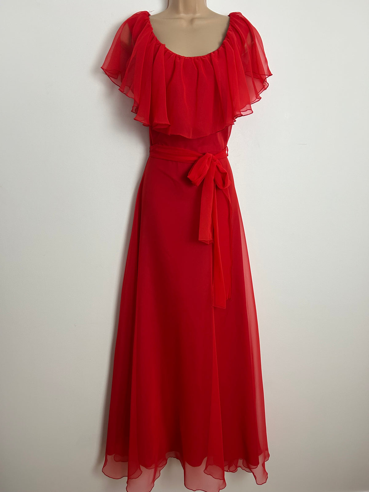 Vintage 1970s VERA MONT PARIS Size 8 Red Cape Sleeve Belted Occasion Maxi Dress