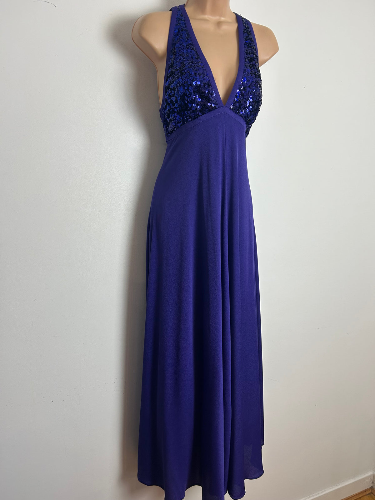 Vintage 1970s YVETTE Size 8 Purple Sequin Bodice Plunge Neck Evening Party Maxi Dress