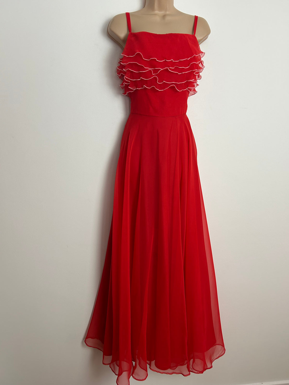 Vintage 1970s YVETTE Size 8 Red Ruffle Layered Strappy Summer Occasion Maxi Dress
