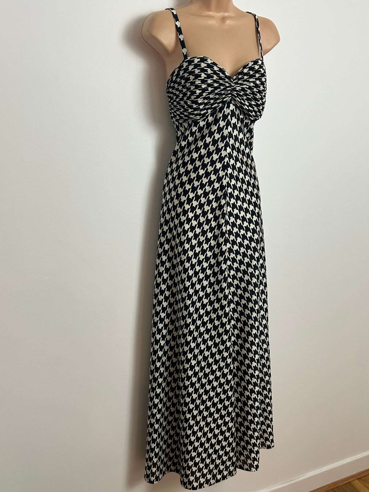 Vintage Late 1960s CARNEGIE OF LONDON Size 12 Black & White Dogtooth Check Occasion Maxi Dress