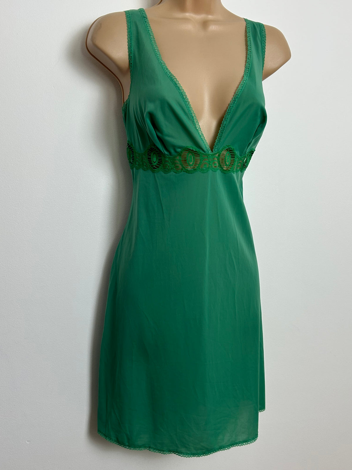 Vintage Size 8 Green Lace Detail Nylon Slip