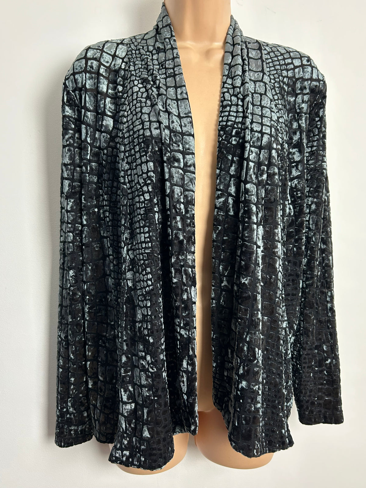Vintage 1990s KIM & CO Size M (Up To Size 12) Pewter Velour/Velvet Reptile Pattern Open Fronted Cover Up