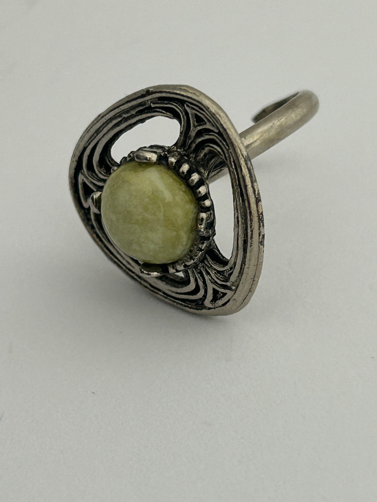 Vintage Silver Tone Base Metal & Green Stone Set Scottish Celtic Style Adjustable Ring Size Q