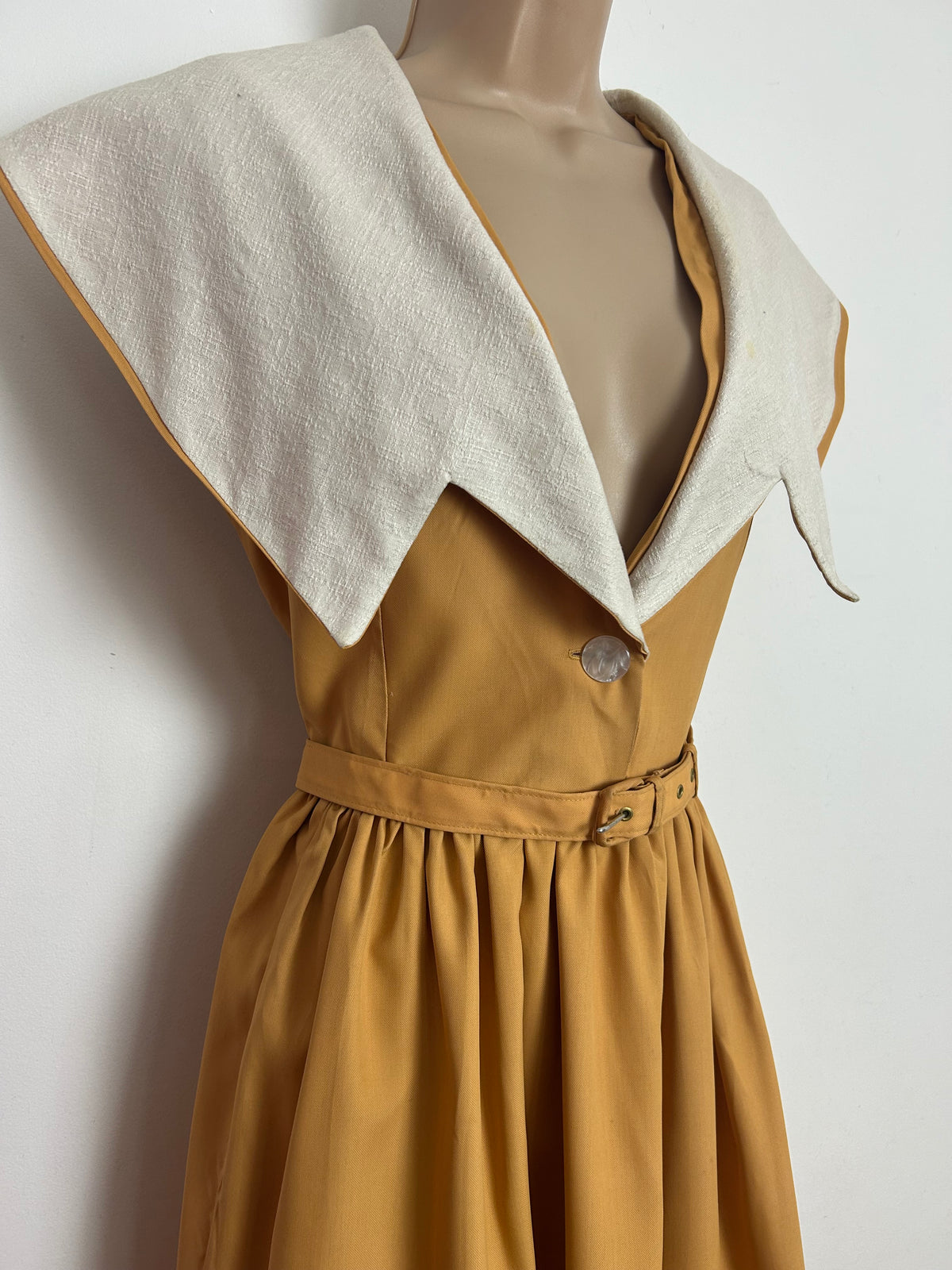 Vintage 1950s Size 12-14 Mustard & Cream Shawl Collar Belted Pleated Day Dress