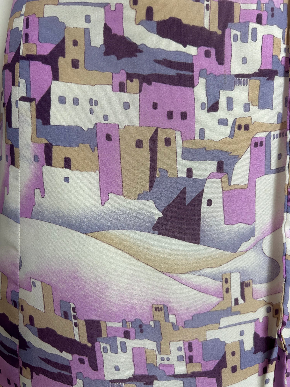 Vintage 1970s Size 10-12 Pink Violet & White Greek Houses Novelty Print Belted Chiffon Dress