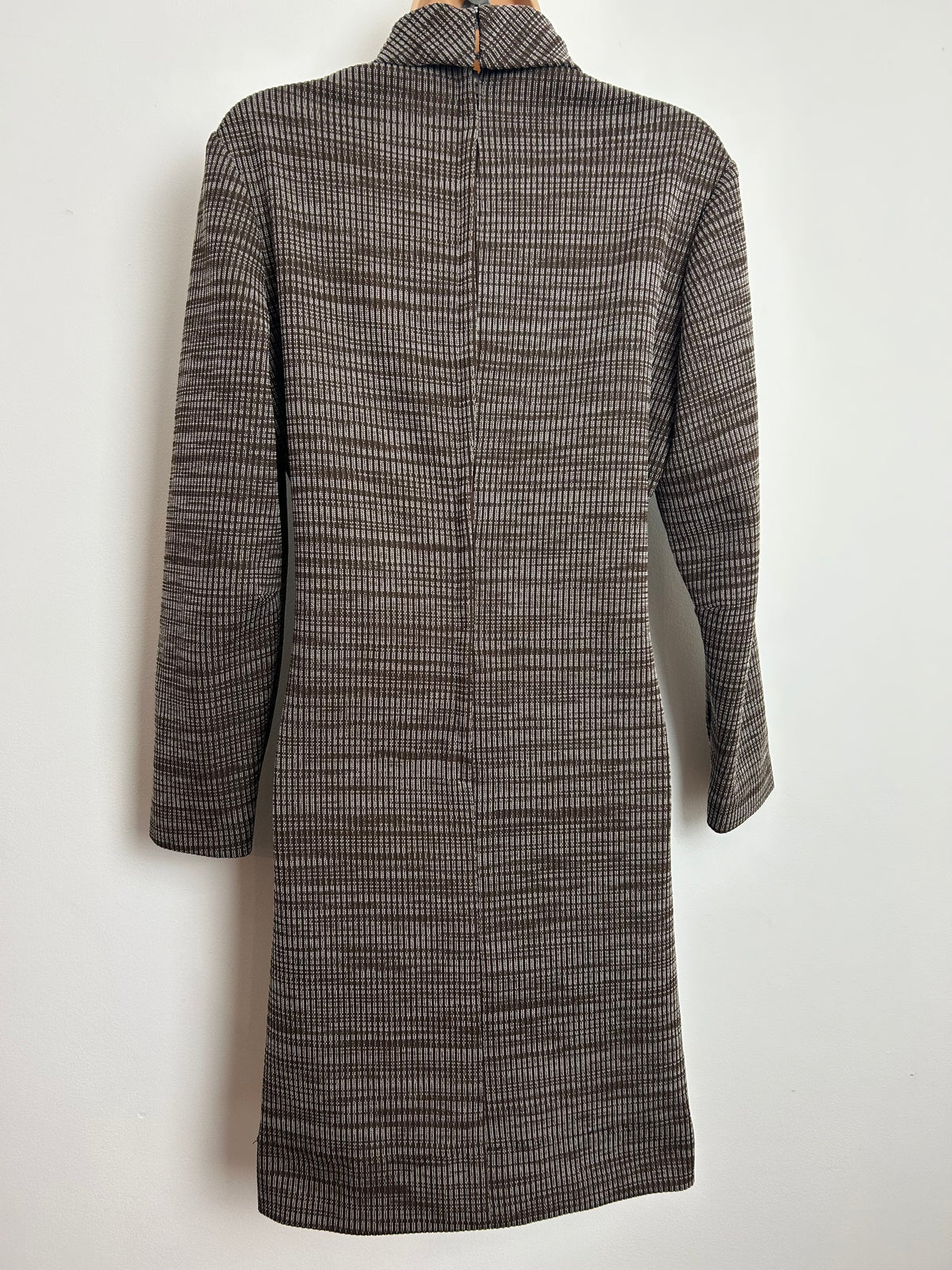 Vintage 1960s BUTTE KNIT Size 12-14 Brown Rib Knit Roll Neck Long Sleeve Shift Dress